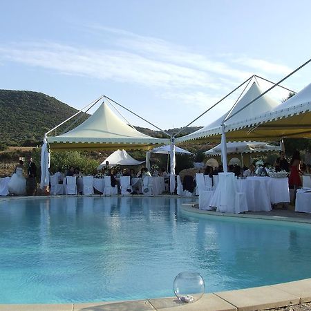 Trinità dʼAgultu Hotel Ristorante La Tana Di Li Mazzoni מראה חיצוני תמונה