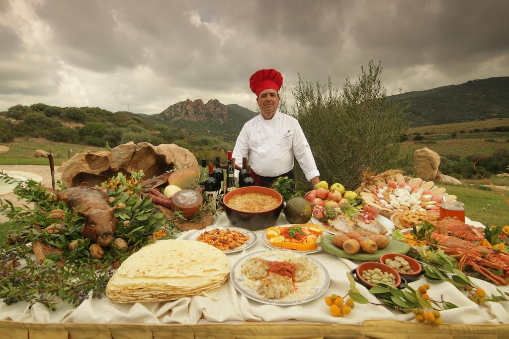 Trinità dʼAgultu Hotel Ristorante La Tana Di Li Mazzoni מראה חיצוני תמונה