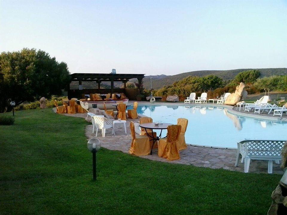 Trinità dʼAgultu Hotel Ristorante La Tana Di Li Mazzoni מראה חיצוני תמונה