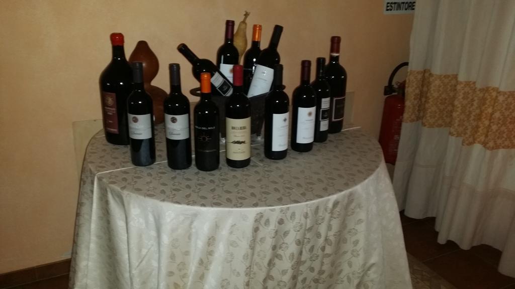 Trinità dʼAgultu Hotel Ristorante La Tana Di Li Mazzoni מראה חיצוני תמונה