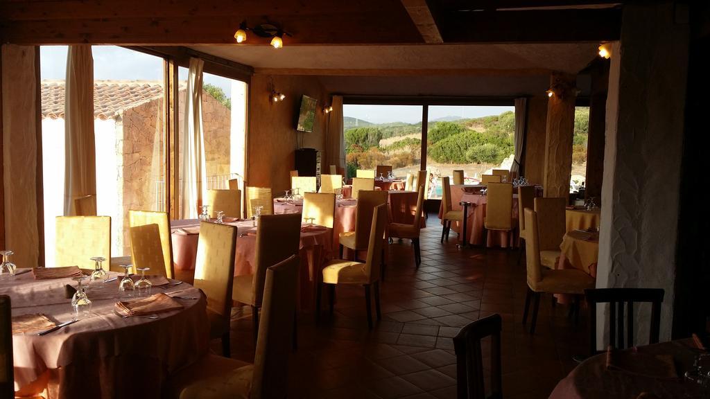 Trinità dʼAgultu Hotel Ristorante La Tana Di Li Mazzoni חדר תמונה