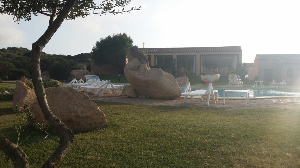 Trinità dʼAgultu Hotel Ristorante La Tana Di Li Mazzoni מראה חיצוני תמונה