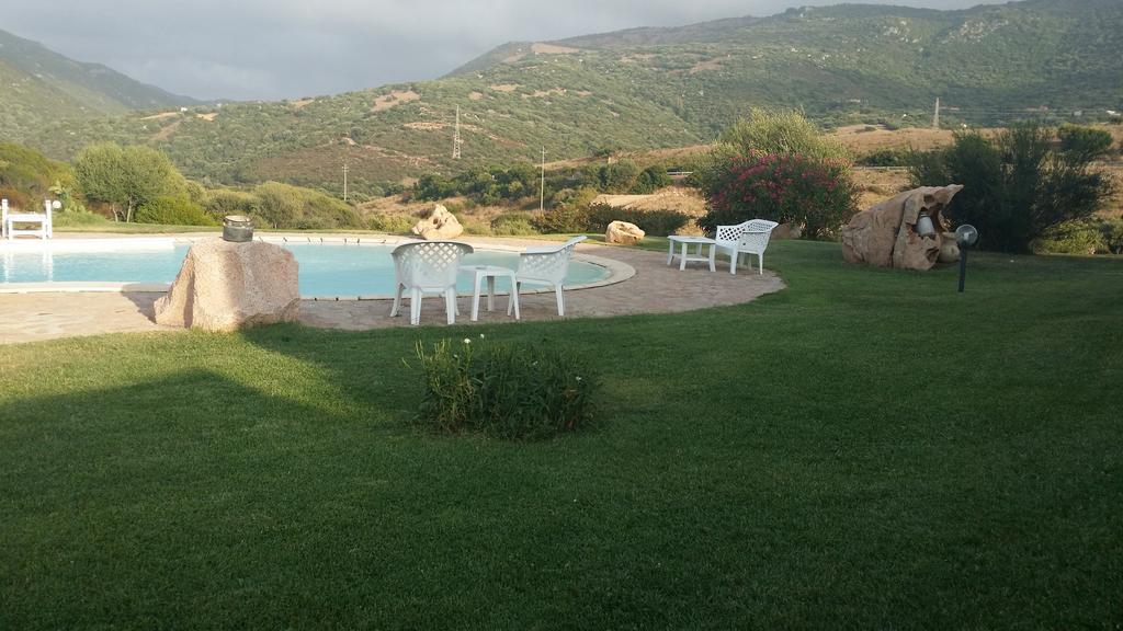 Trinità dʼAgultu Hotel Ristorante La Tana Di Li Mazzoni מראה חיצוני תמונה